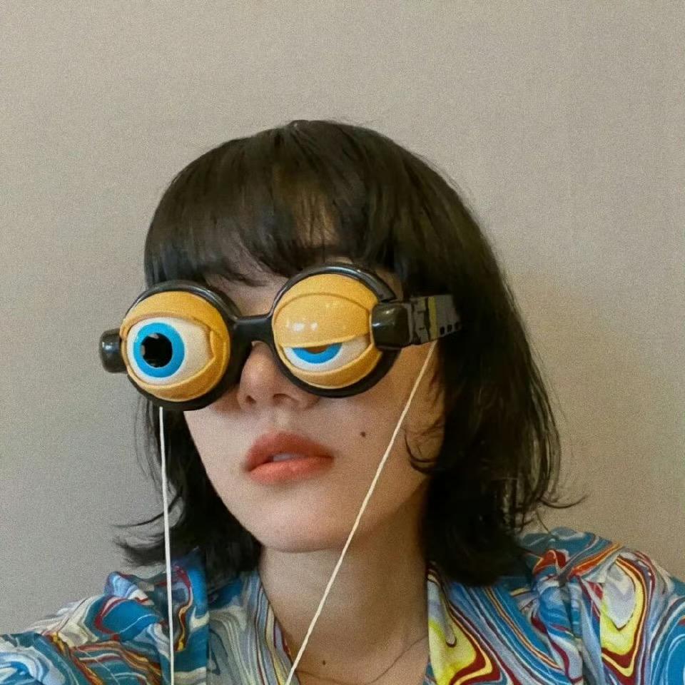 V vヾ