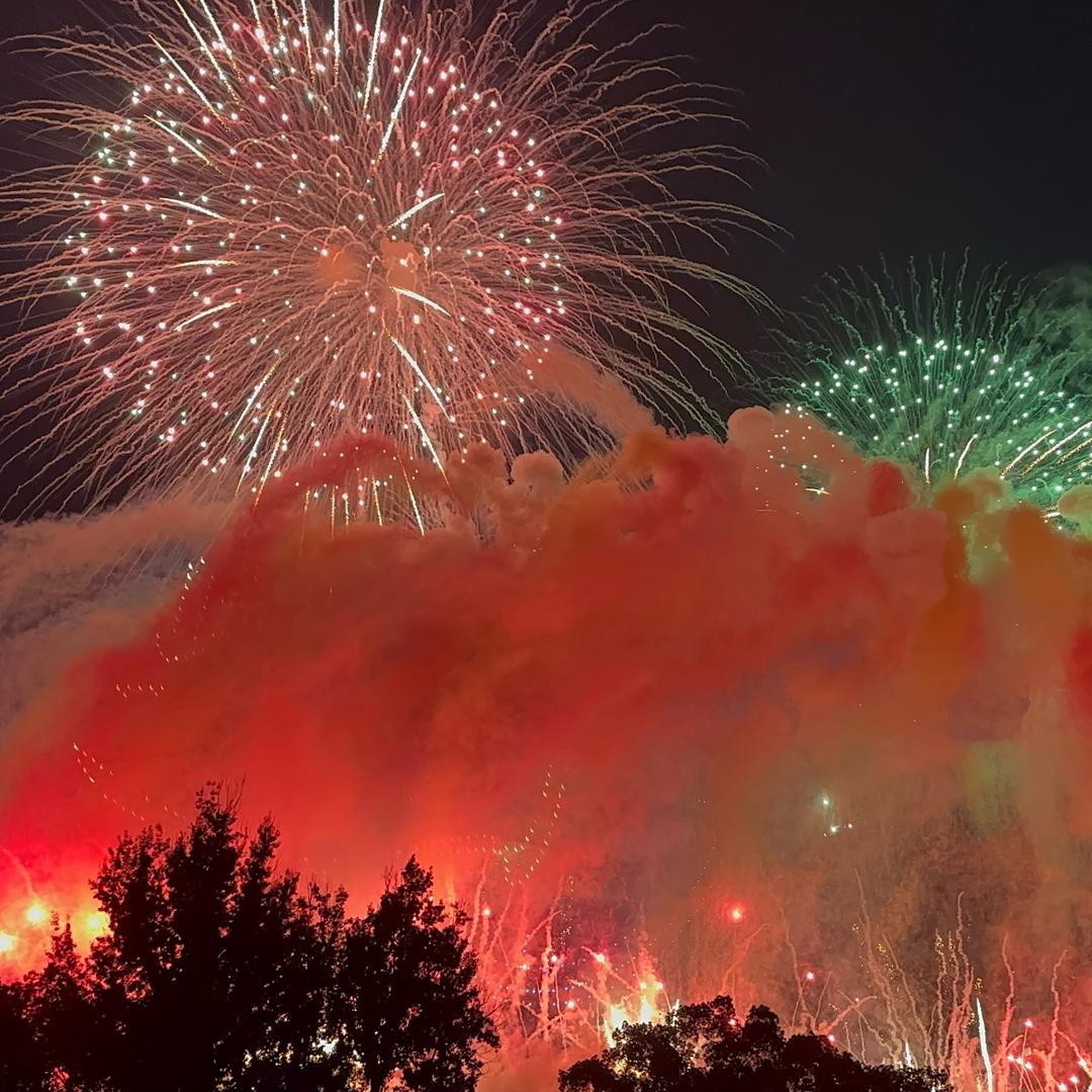 小灿家烟花营地