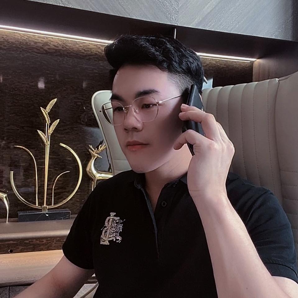 星辰爱吃喝玩乐
