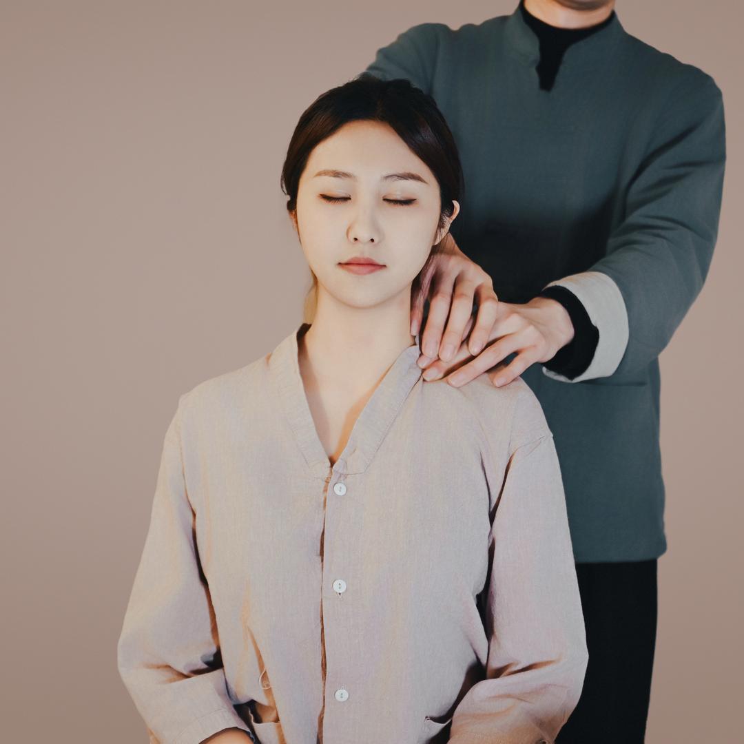 万密斋-推拿艾灸经络调理