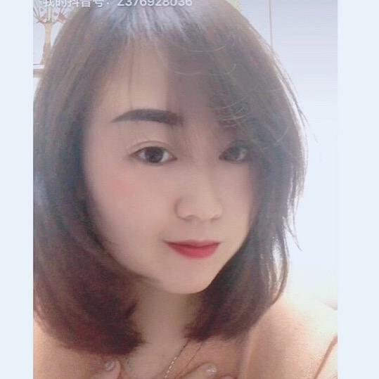 舒然.