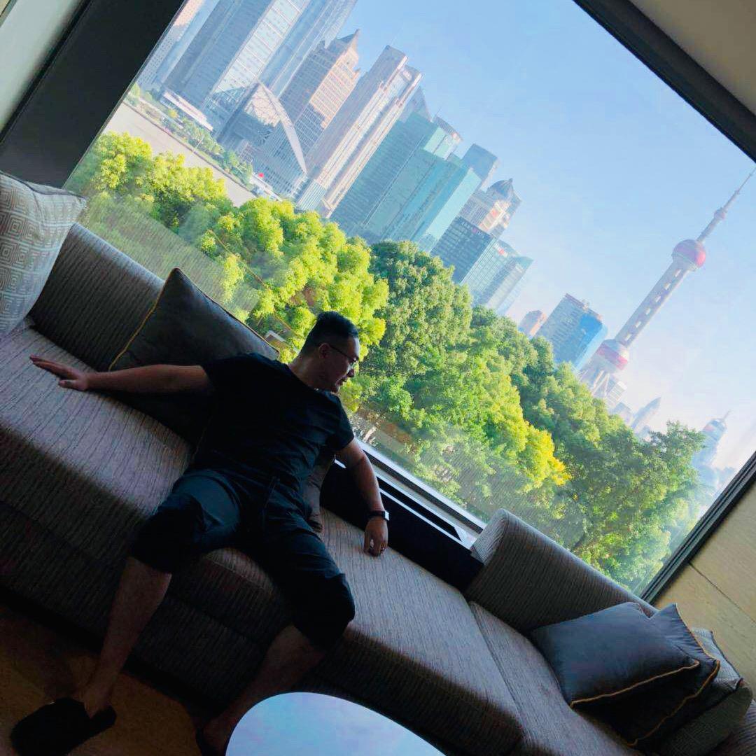 老吴和充电站的故事