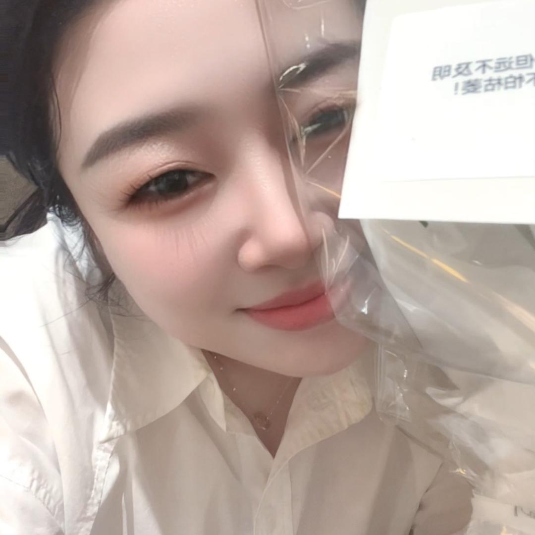 Miss  郭  🍒