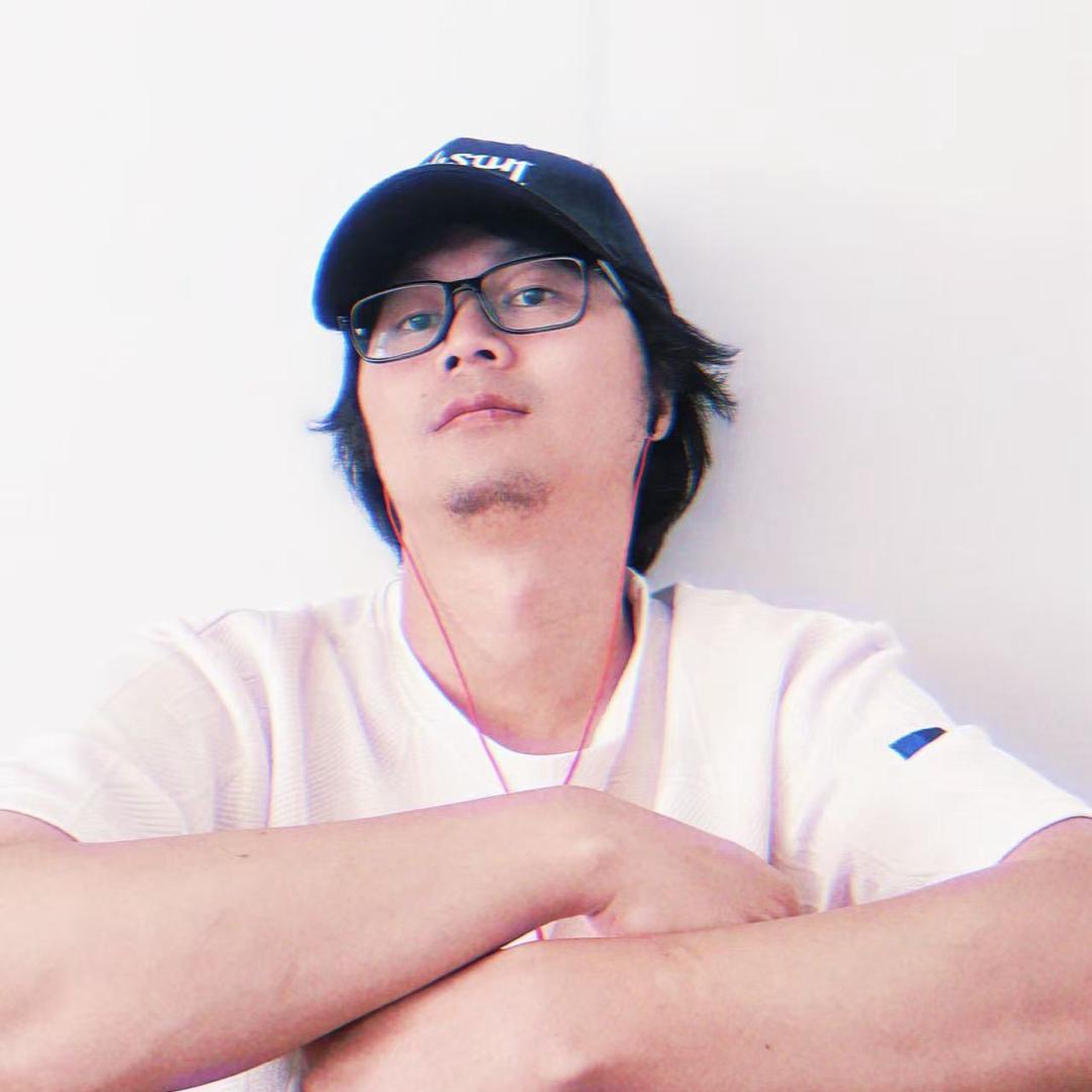 弹电吉他的荣老师