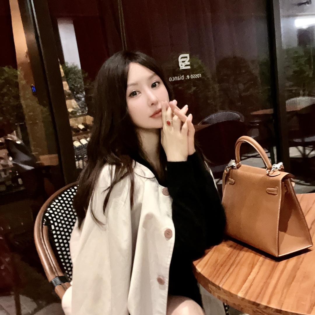 M studio颜玺服饰店官方号