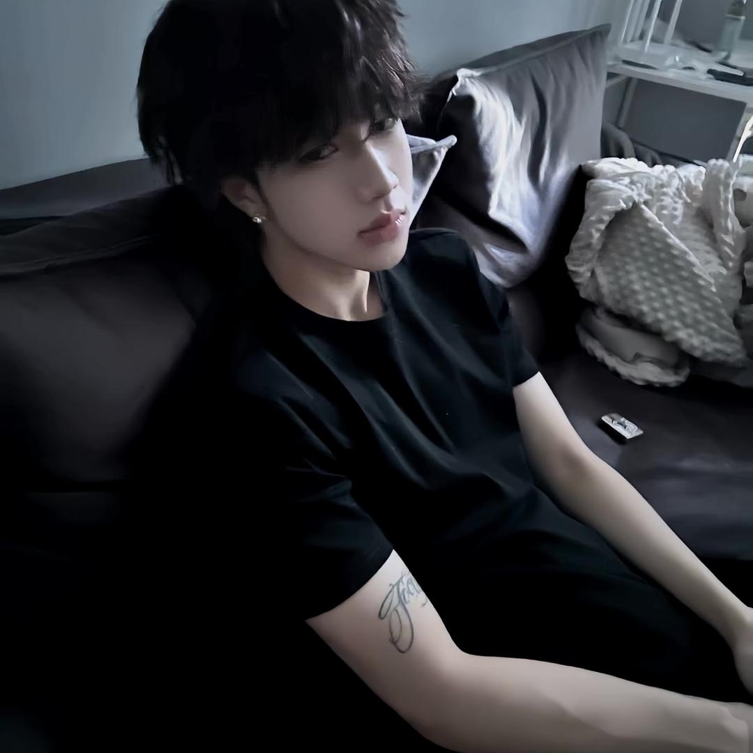 和女神网恋视频被截屏牛子