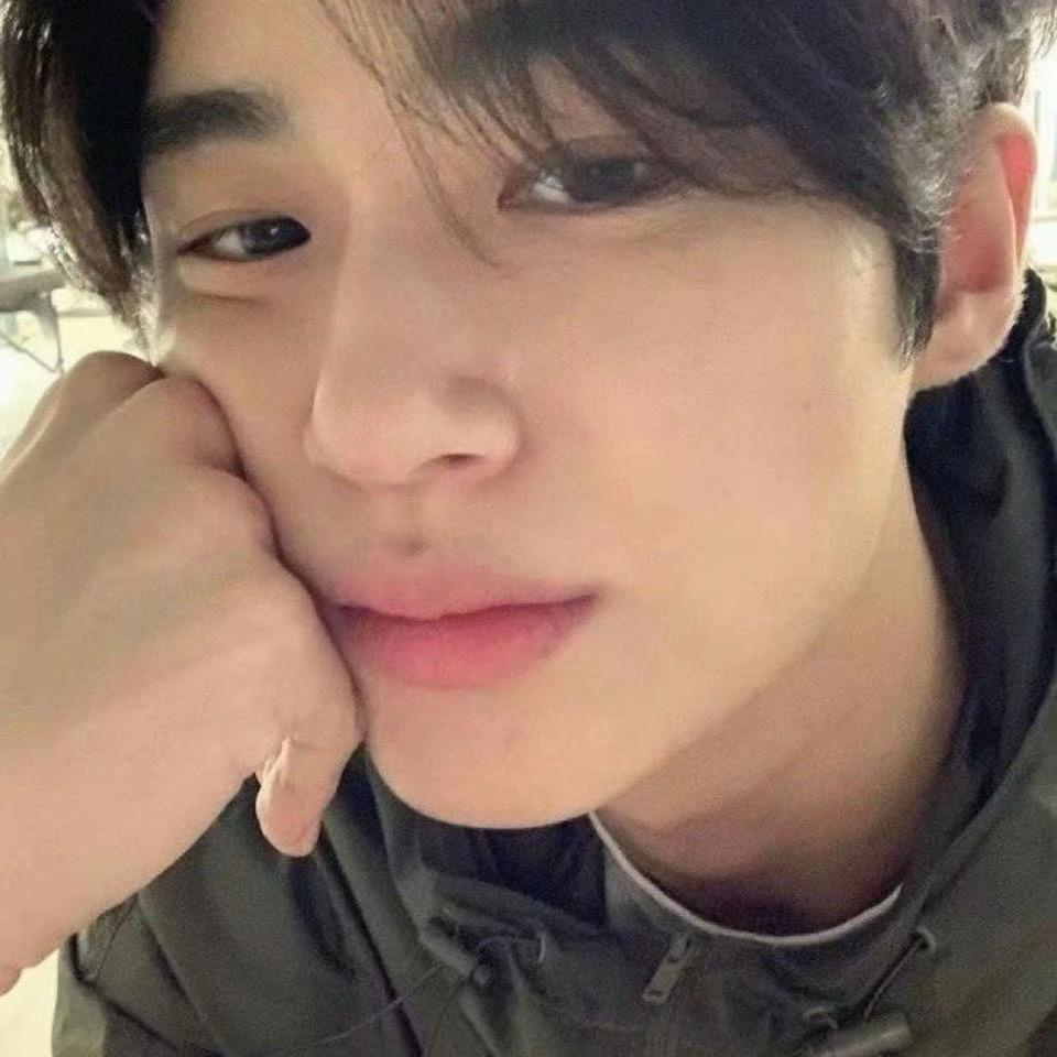 黑皮白袜猛男（健身版）