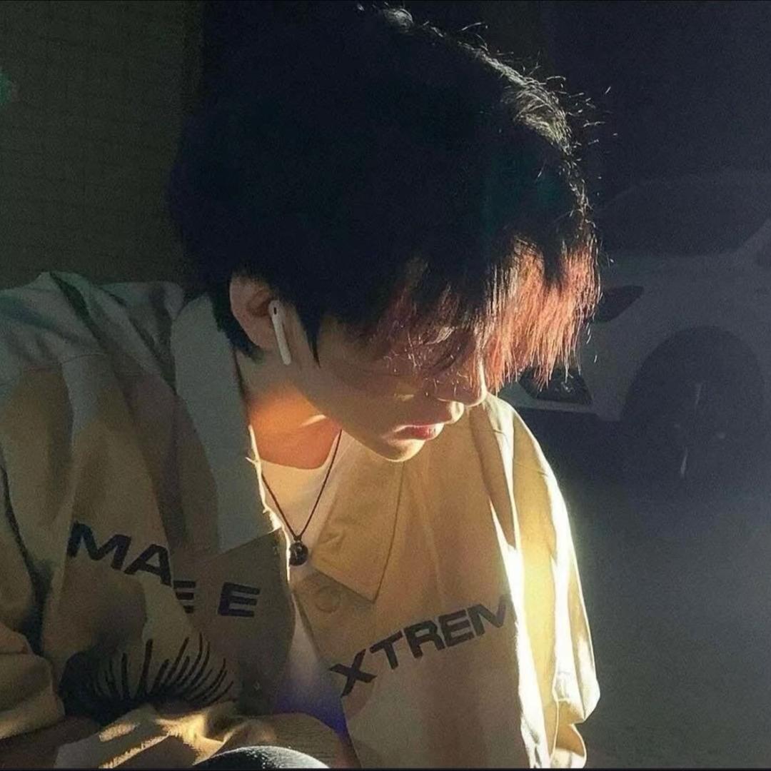 蜂鸟专送龙江站最帅的男人