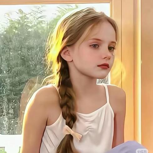 年年有魚𓆡𓆜𓆞𓆝