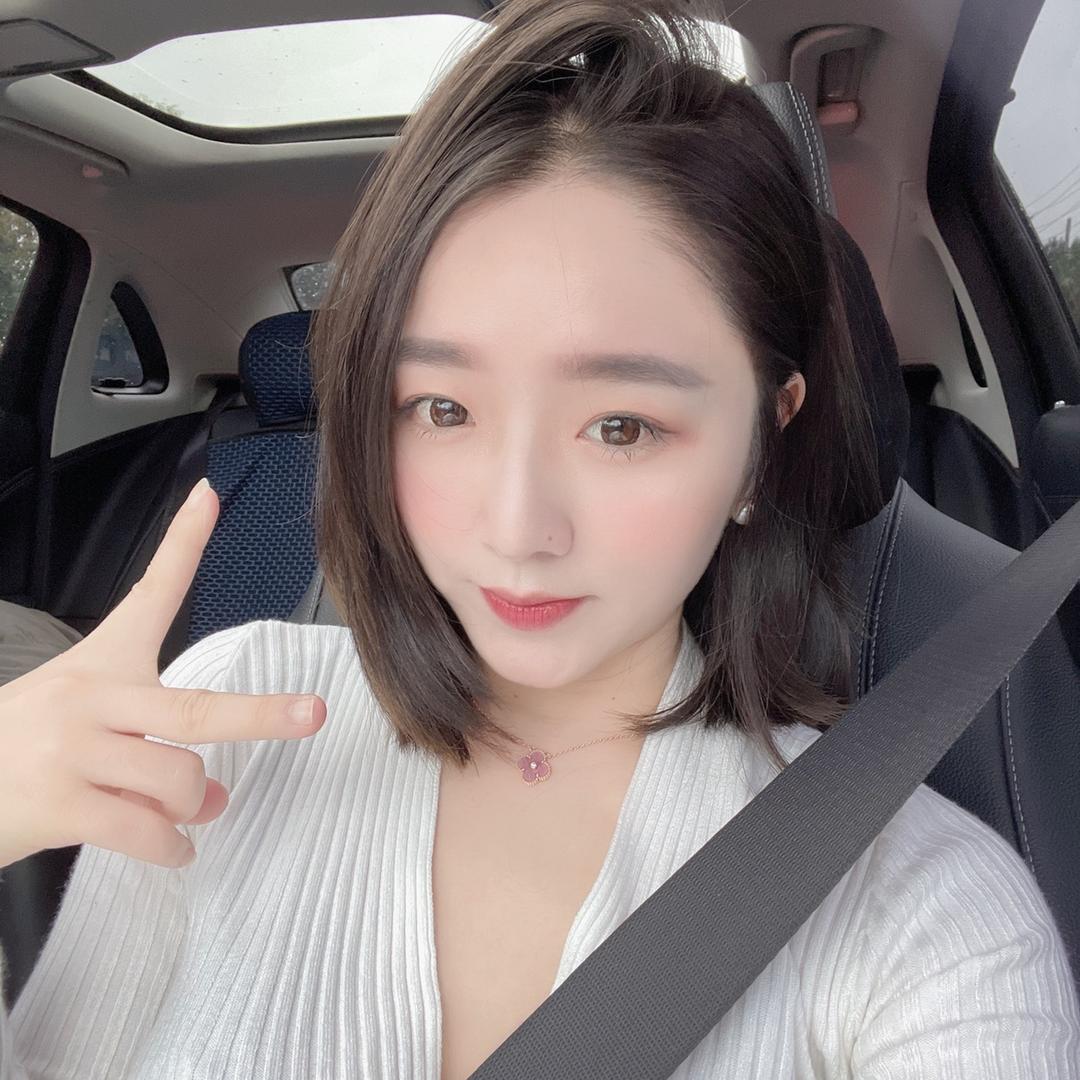 张小雪（轻奢女包）