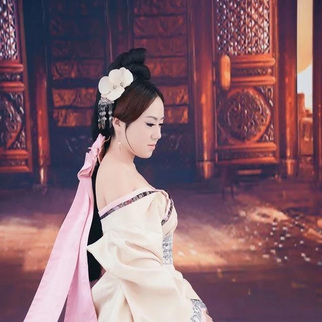 糖糖小姐
