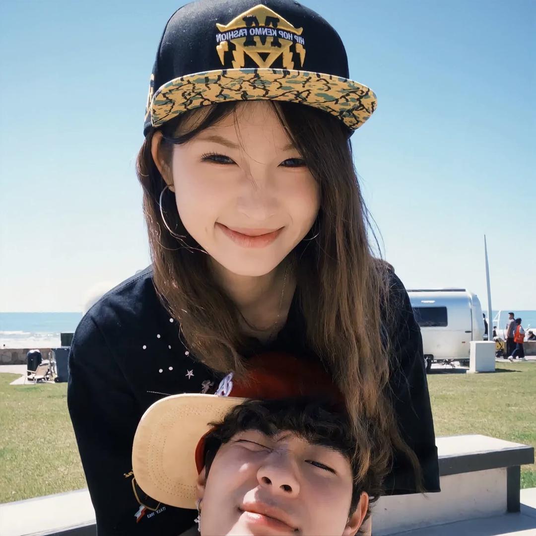自信的小美、