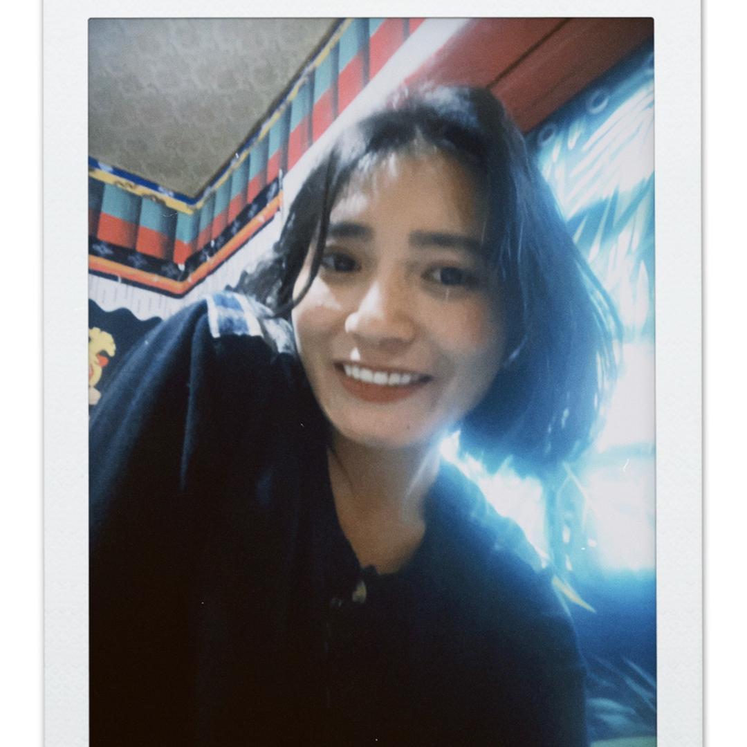 爱戴毡帽的girl
