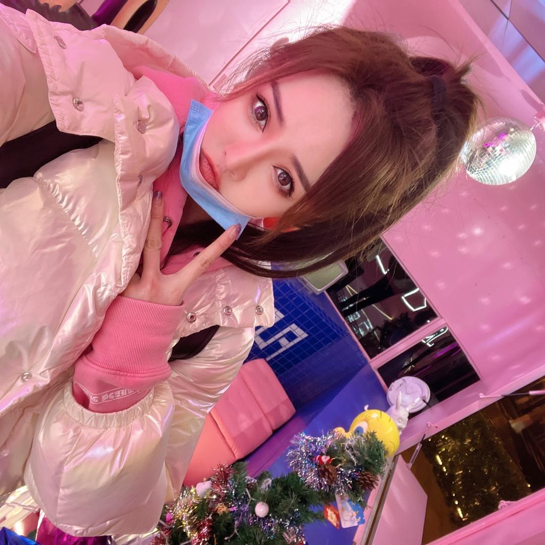 小嫣儿爱喝点