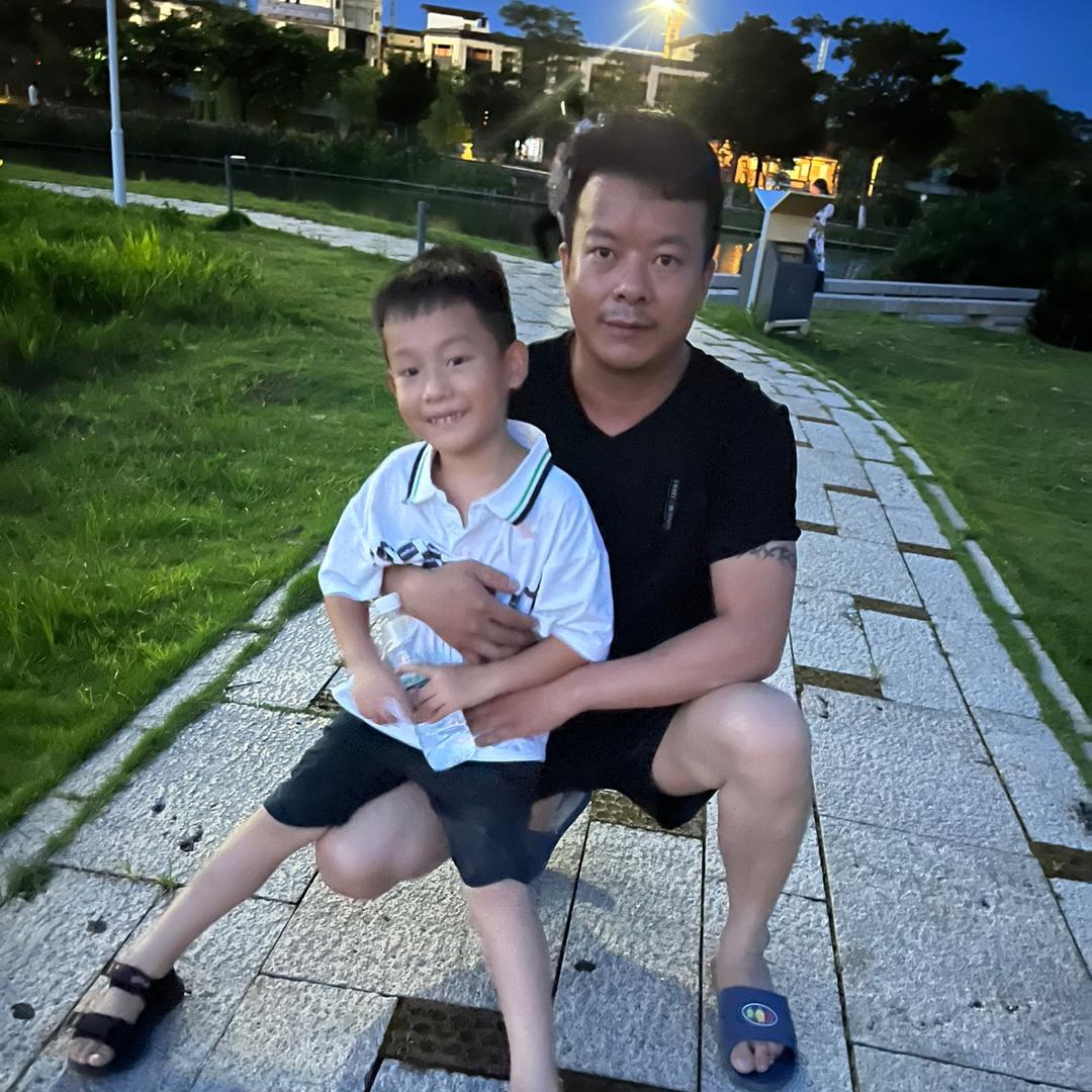 海老弟 漳州市万正汽贸有限公司