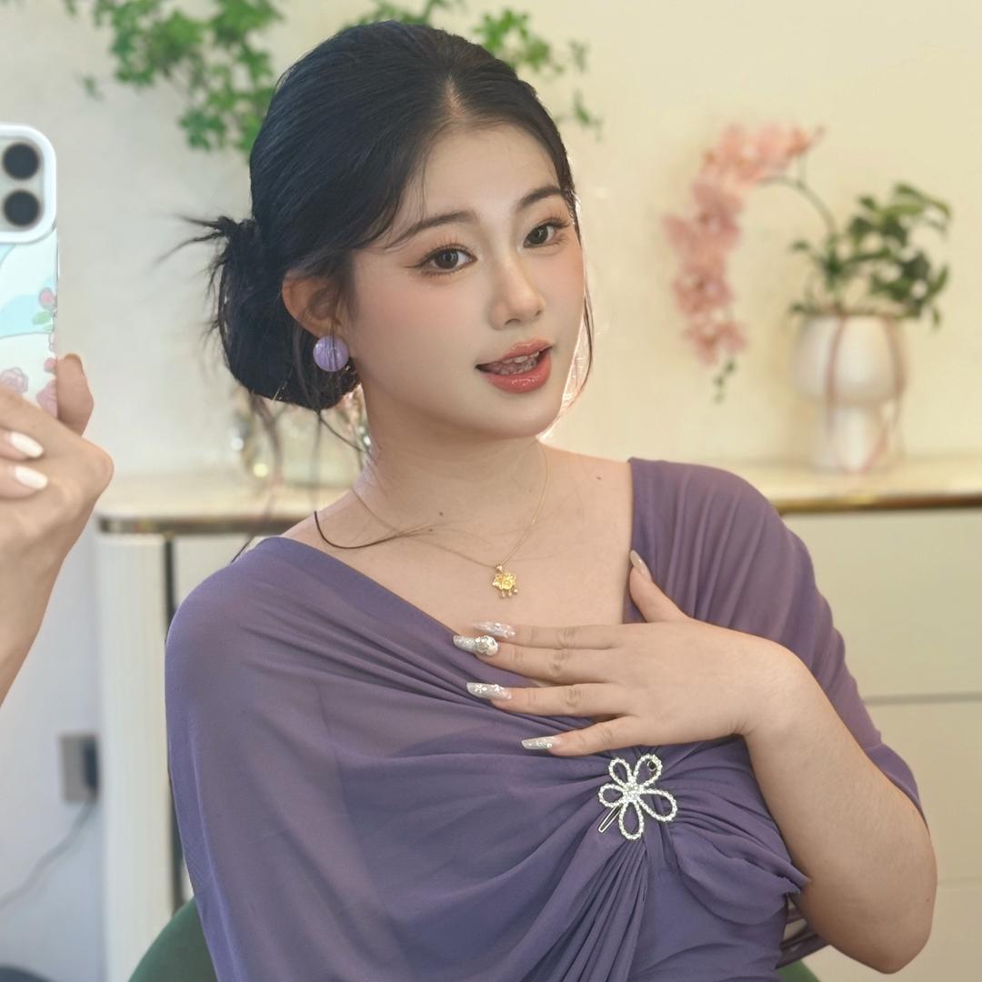 呐呐恩