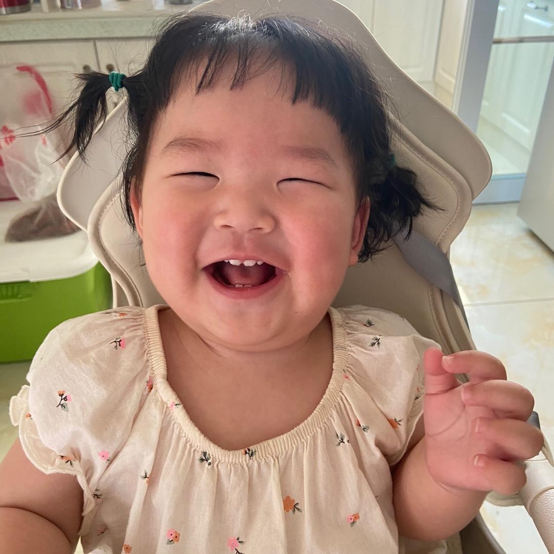 久菜合子.