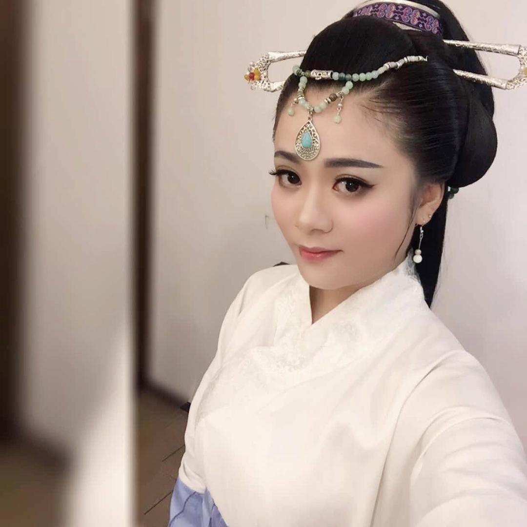 A资深生活蜜探小蓝姐姐