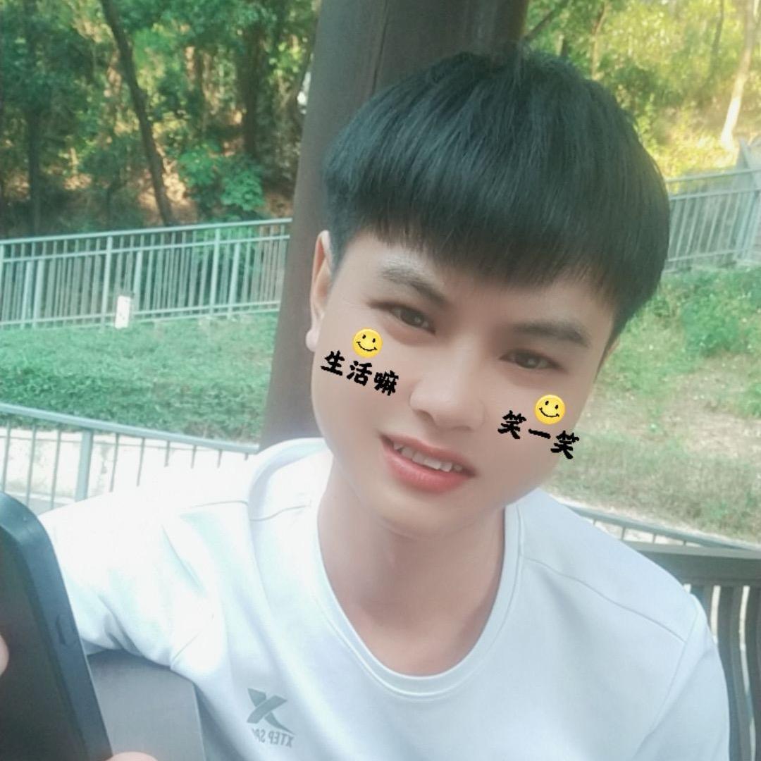 变得沉默了