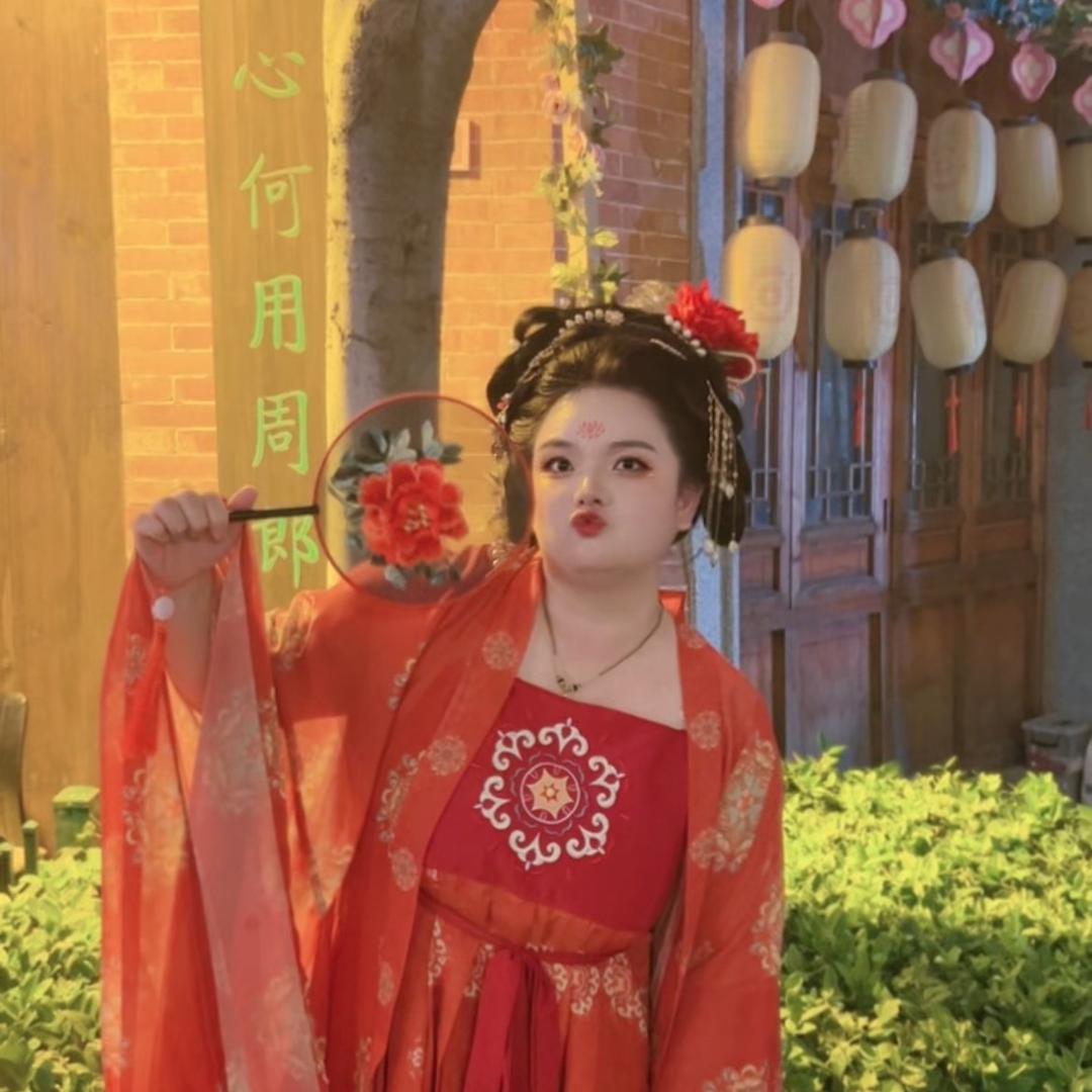 可乐布丁吖
