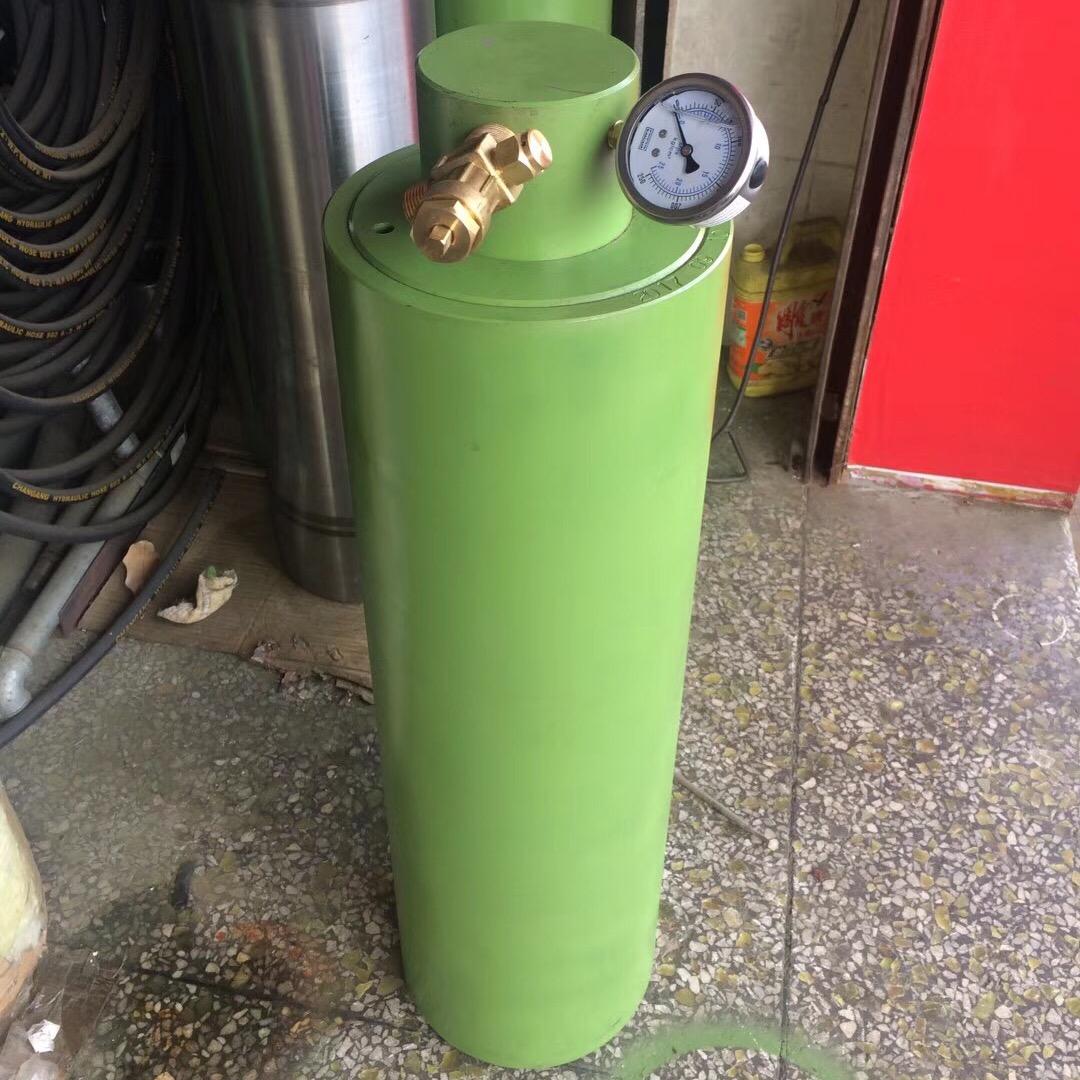 力辉压铸机氮气瓶