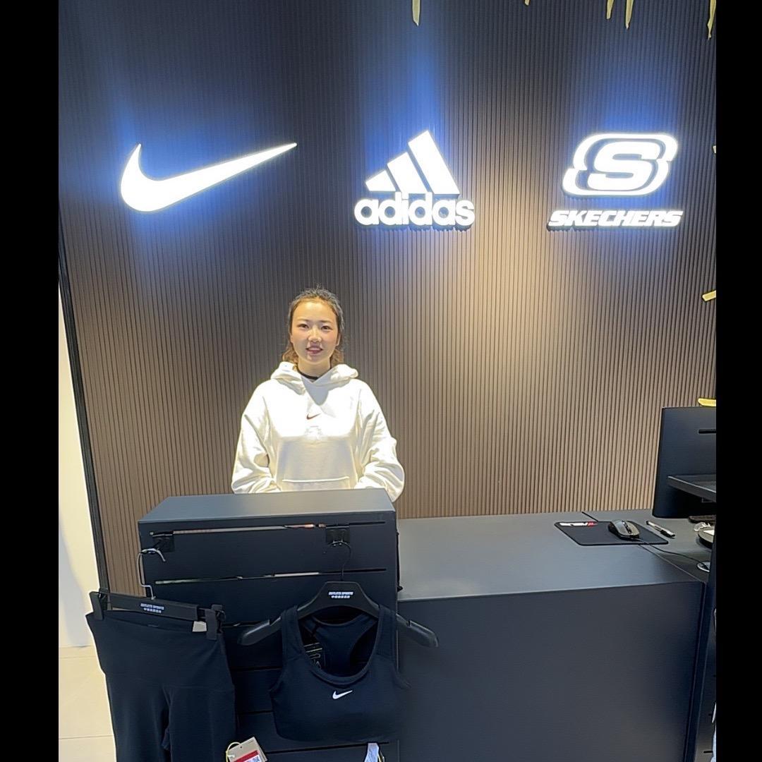 中奢奥莱运动品牌折扣店官方号