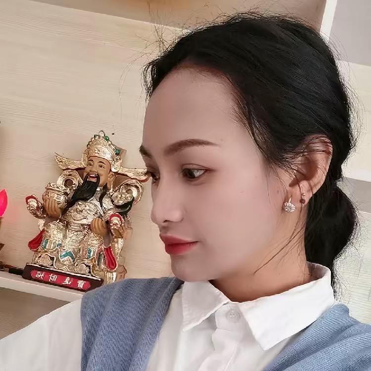 尔的