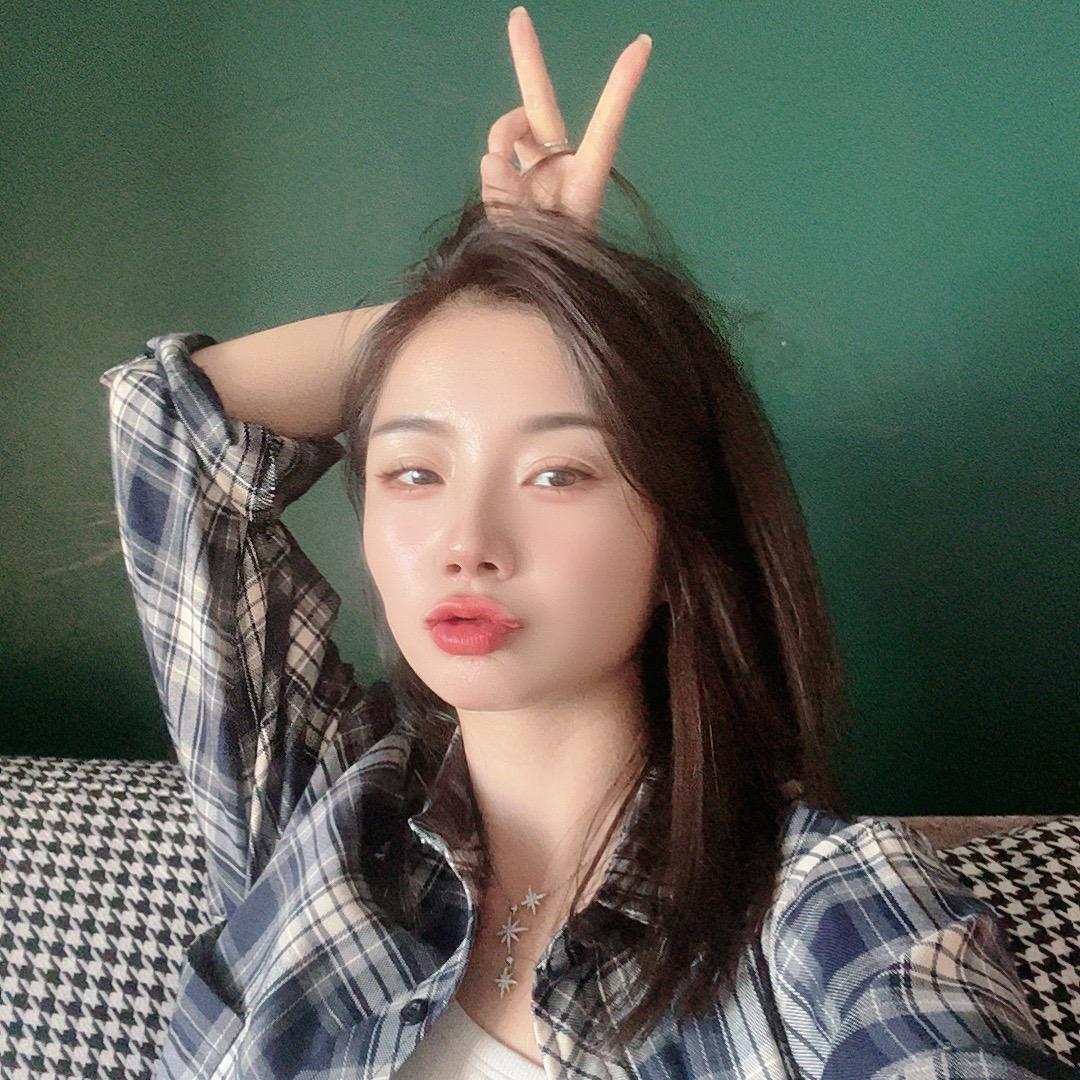 小闪女装
