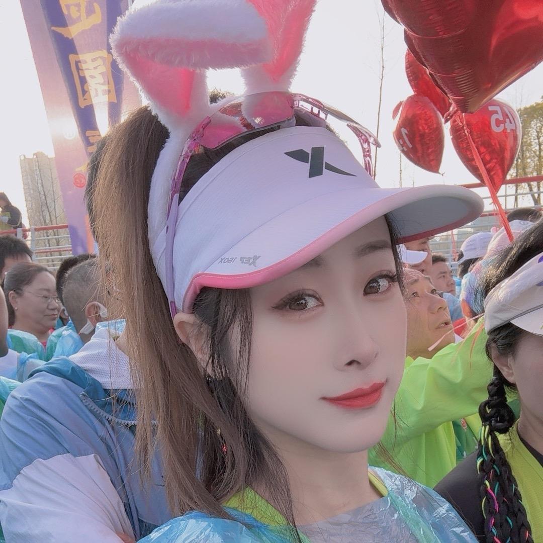 远安🐍珺珺（麦手机的小姐姐）