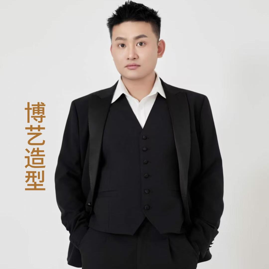 氛围感烫发杨帅