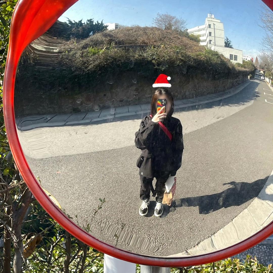 好想变成奥特曼