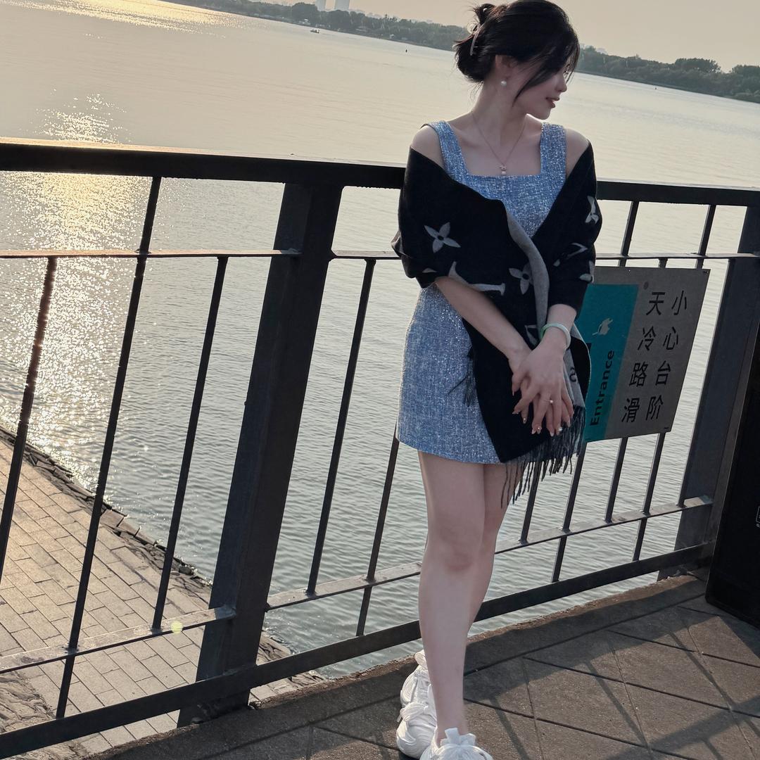 甜梨儿