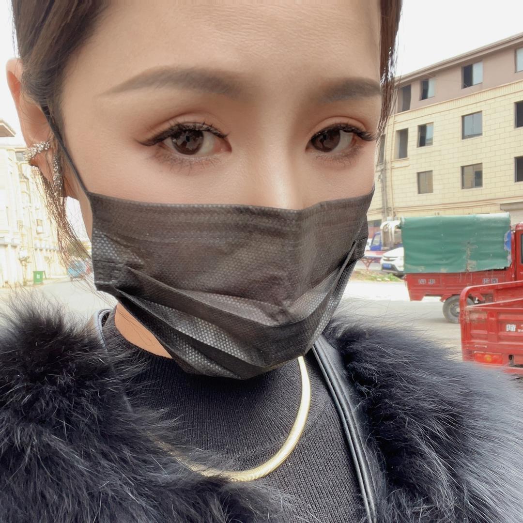 闫小六