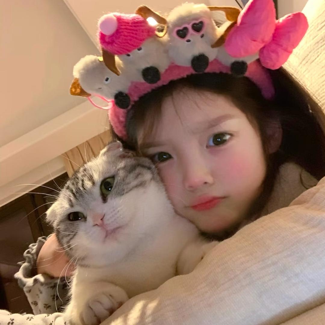 _里小姐.