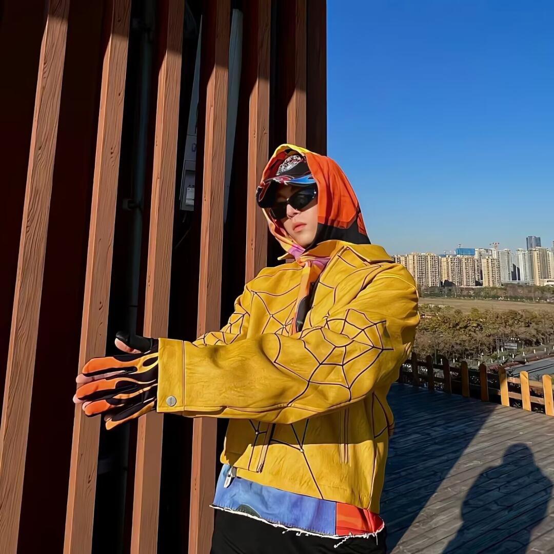 辉