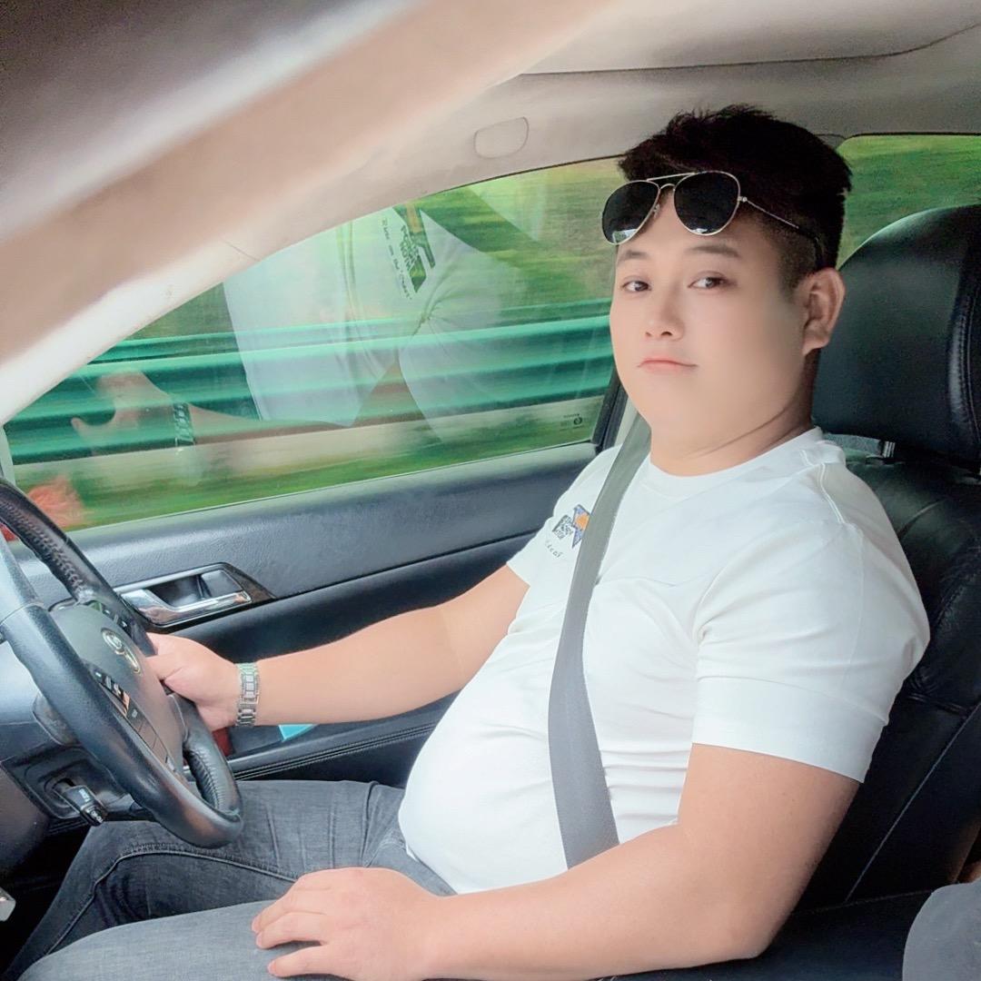 飞跃寄售行，旺仔（高价回收黄金白银）