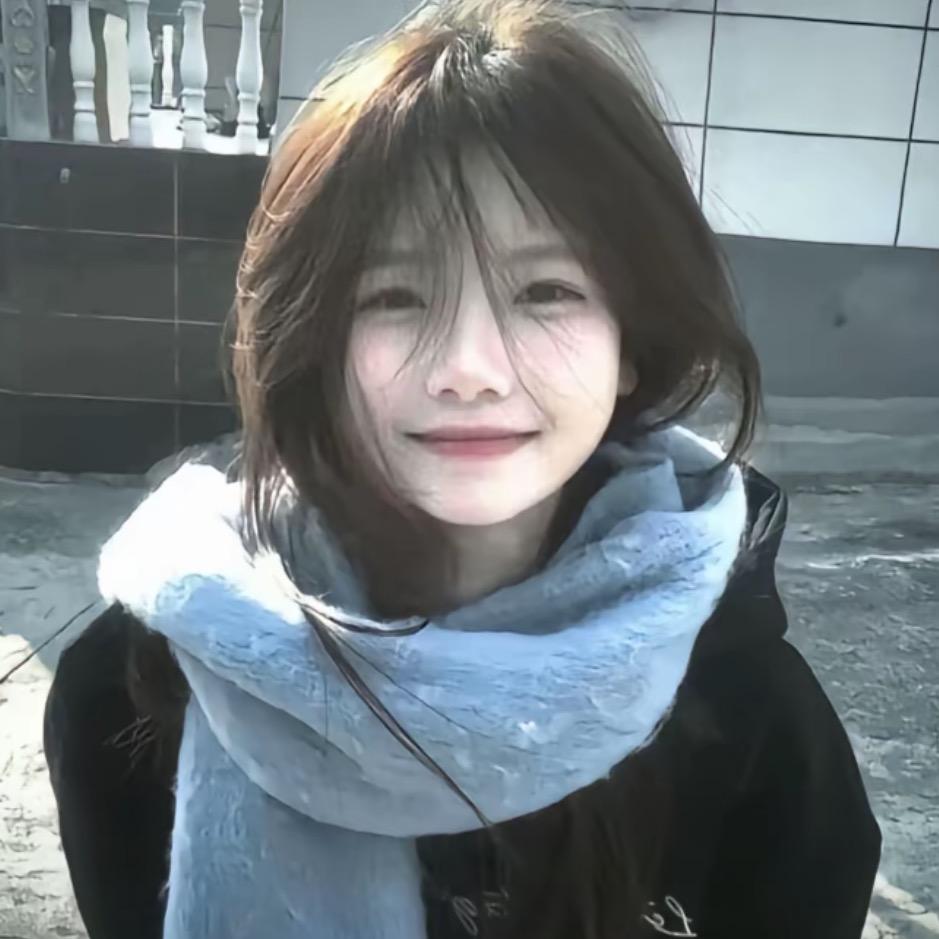 岑岑吖