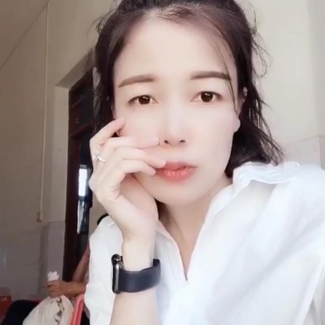 王可女装