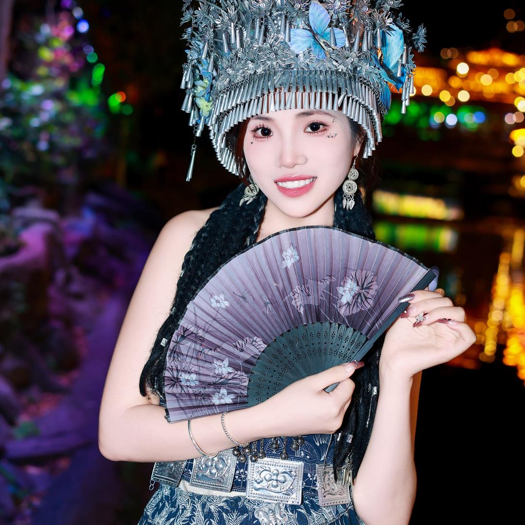 丫头😘😘😘