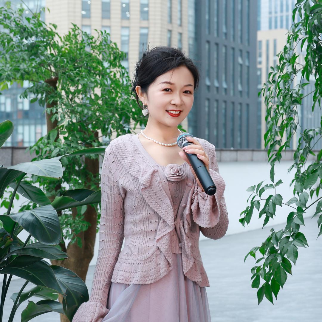 歌手小阿霞