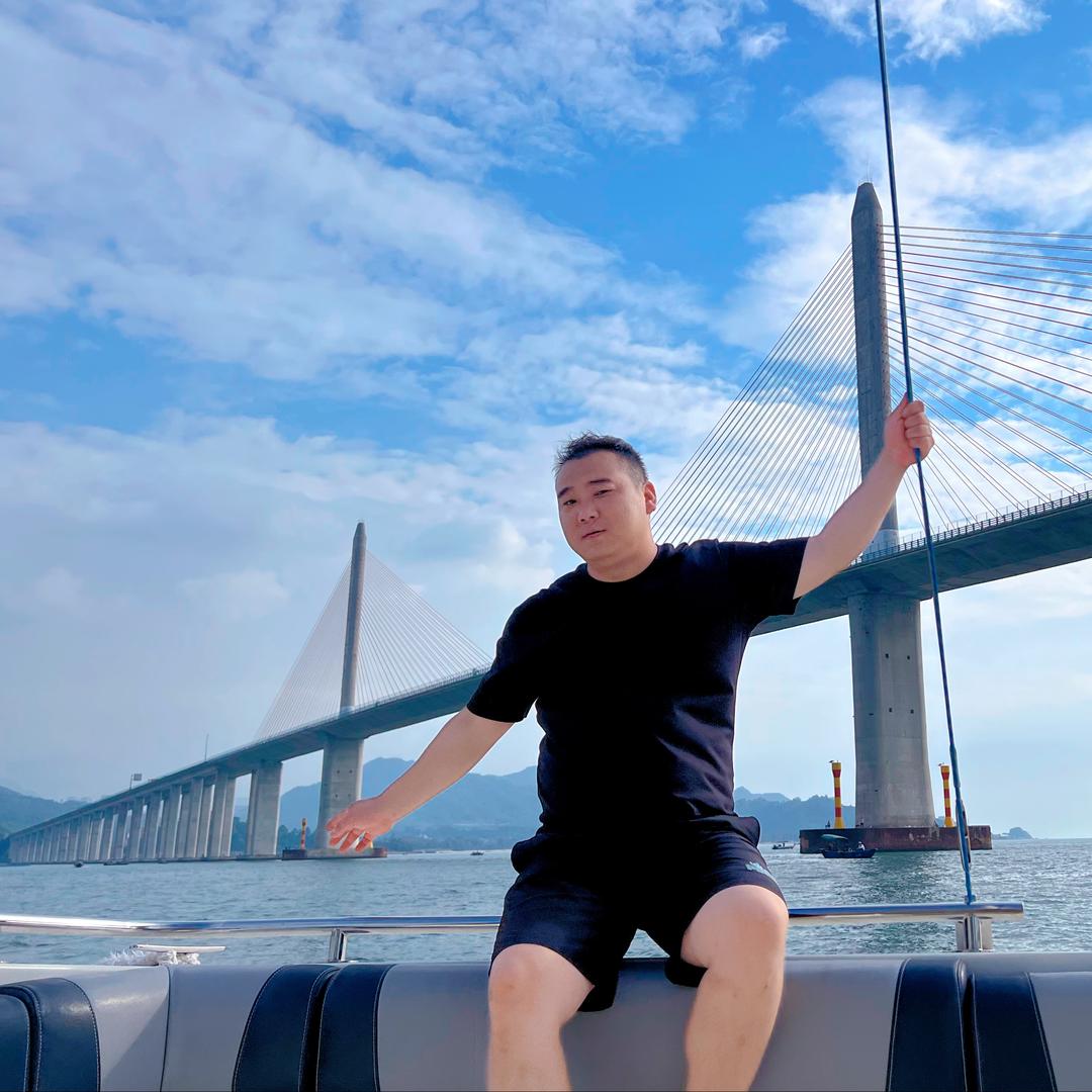 李大拿的新能源货运服务