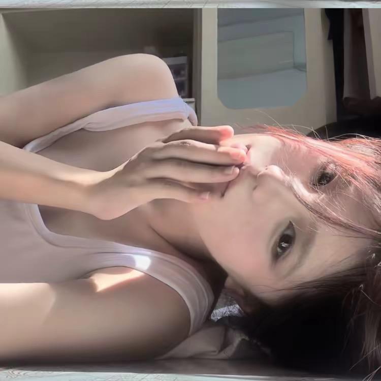 ᅠᅠᅠᅠᅠᅠᅠᅠᅠ ᅠᅠᅠ小伟