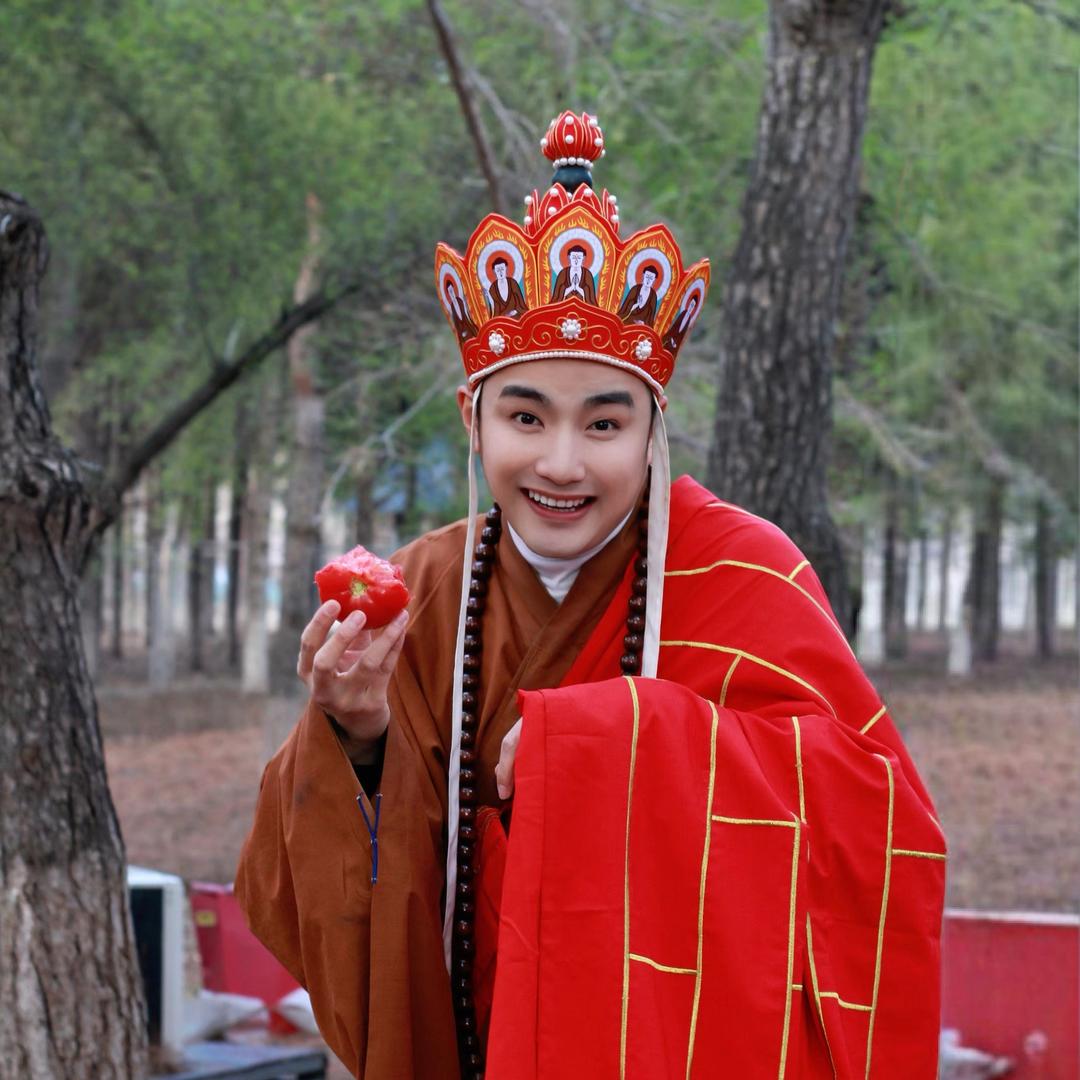 闫东