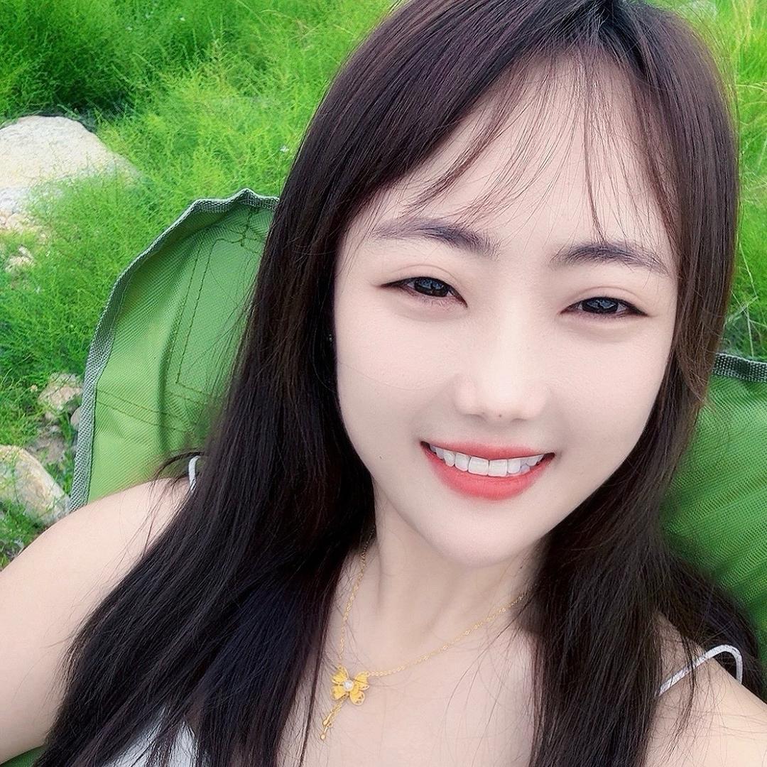 是佳佳妮