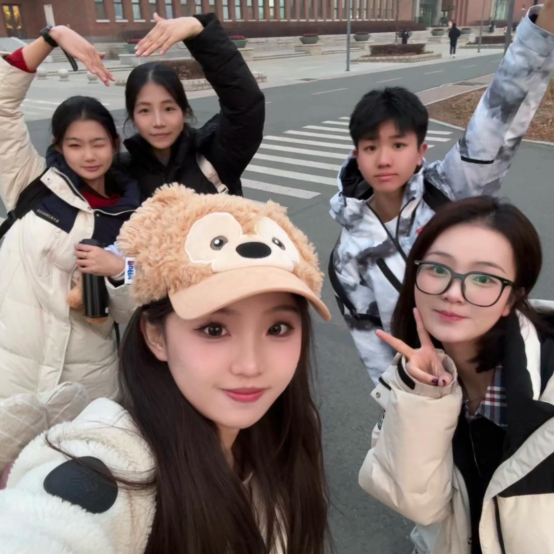 梁老师的五个学生