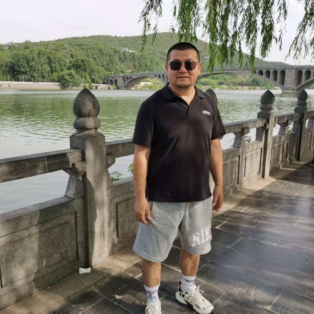 灯火阑珊….