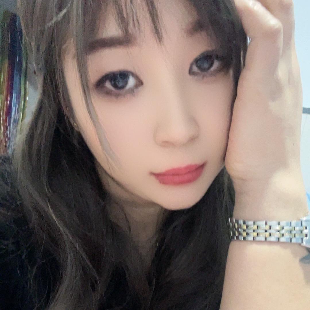 微笑被眼泪埋葬