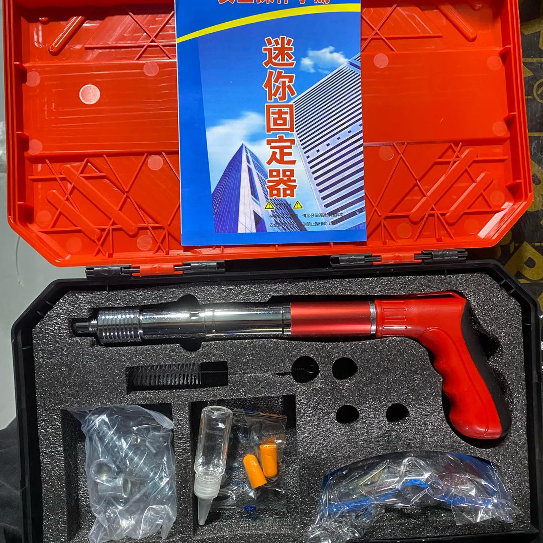 吊顶神器炮钉枪（工厂直销）