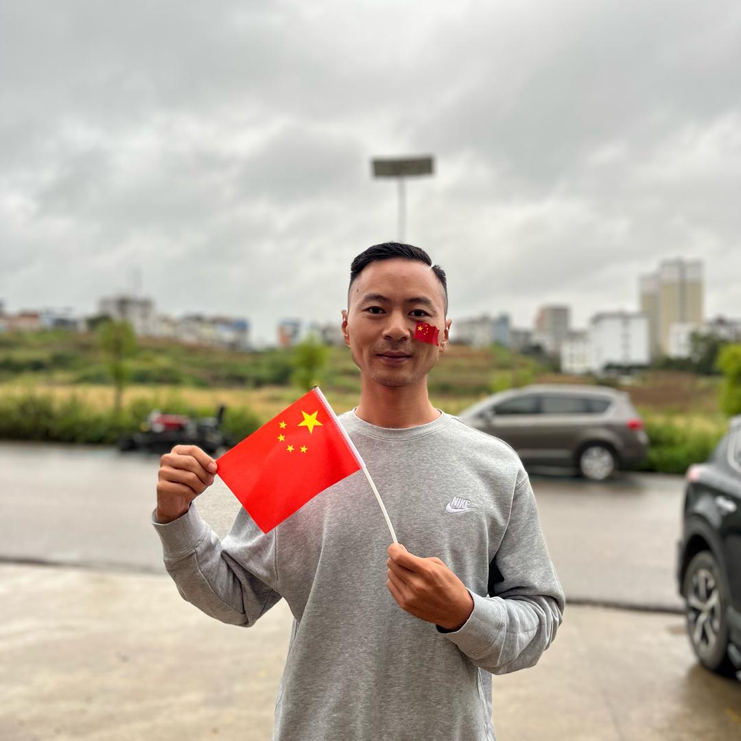 李同志