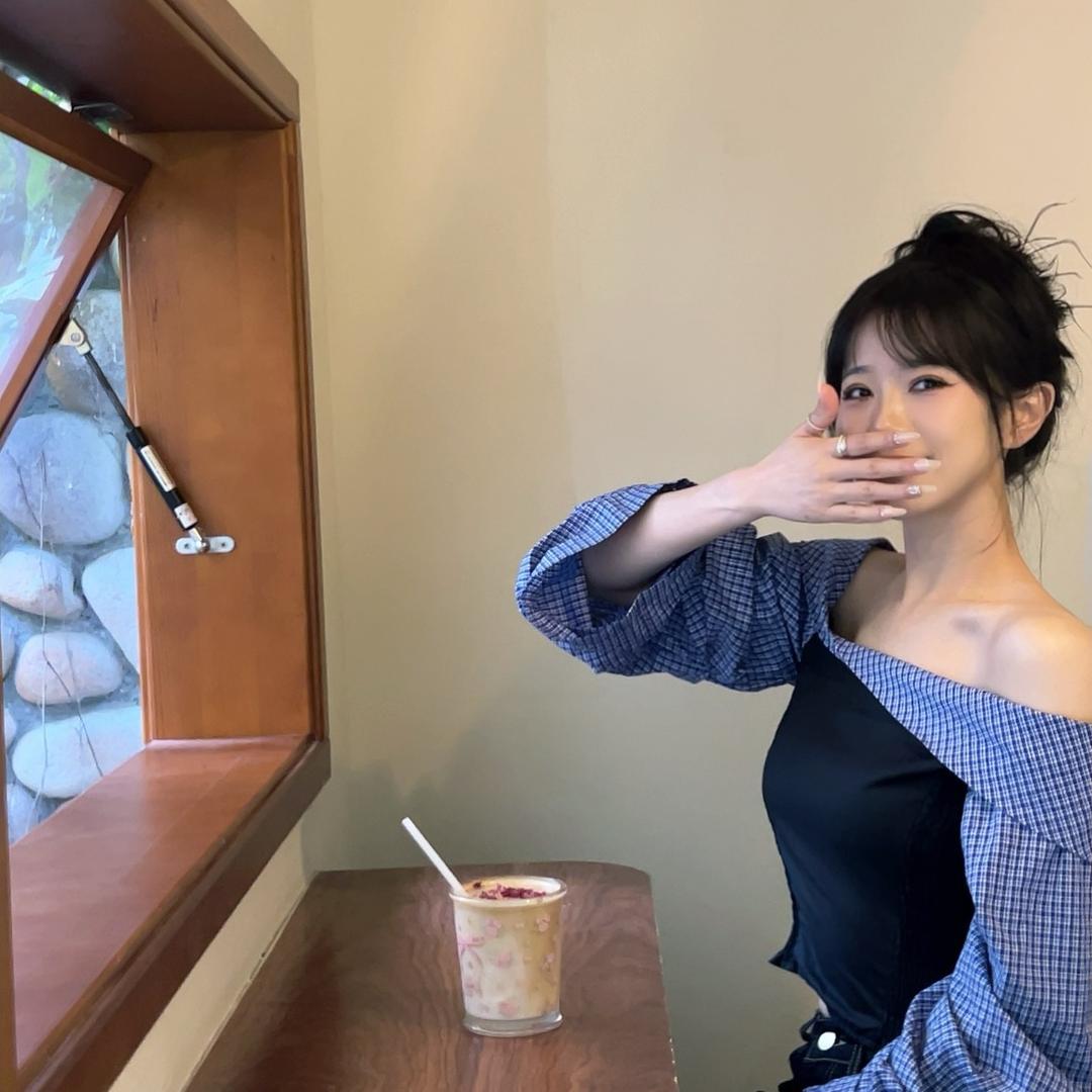 小憨憨.